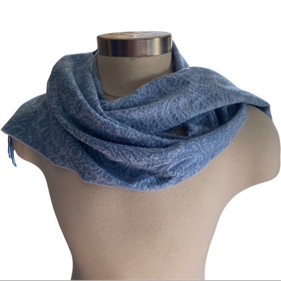 Cashmink V. Fraas Powder Blue Floral Print Scarf Wrap Blue Frilly Fringe 65x11 - Picture 3 of 5